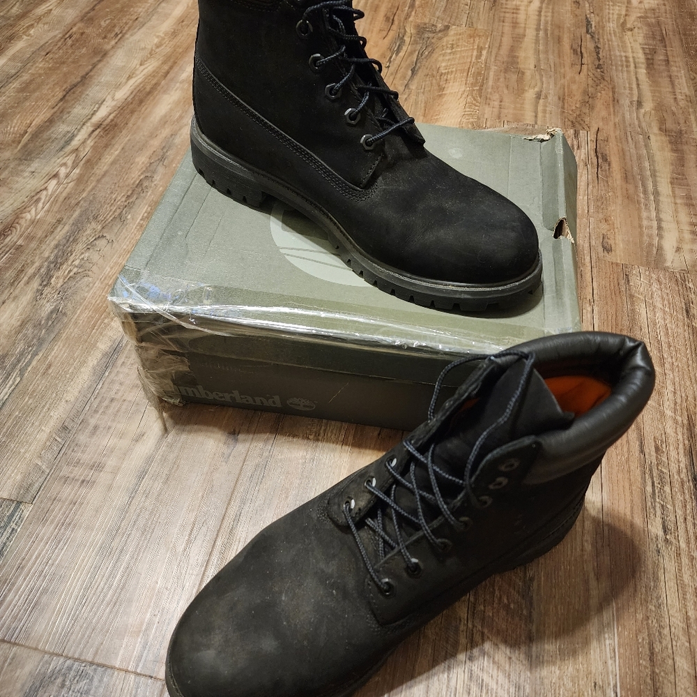 Men Timberland Boots - Picture 3 of 7